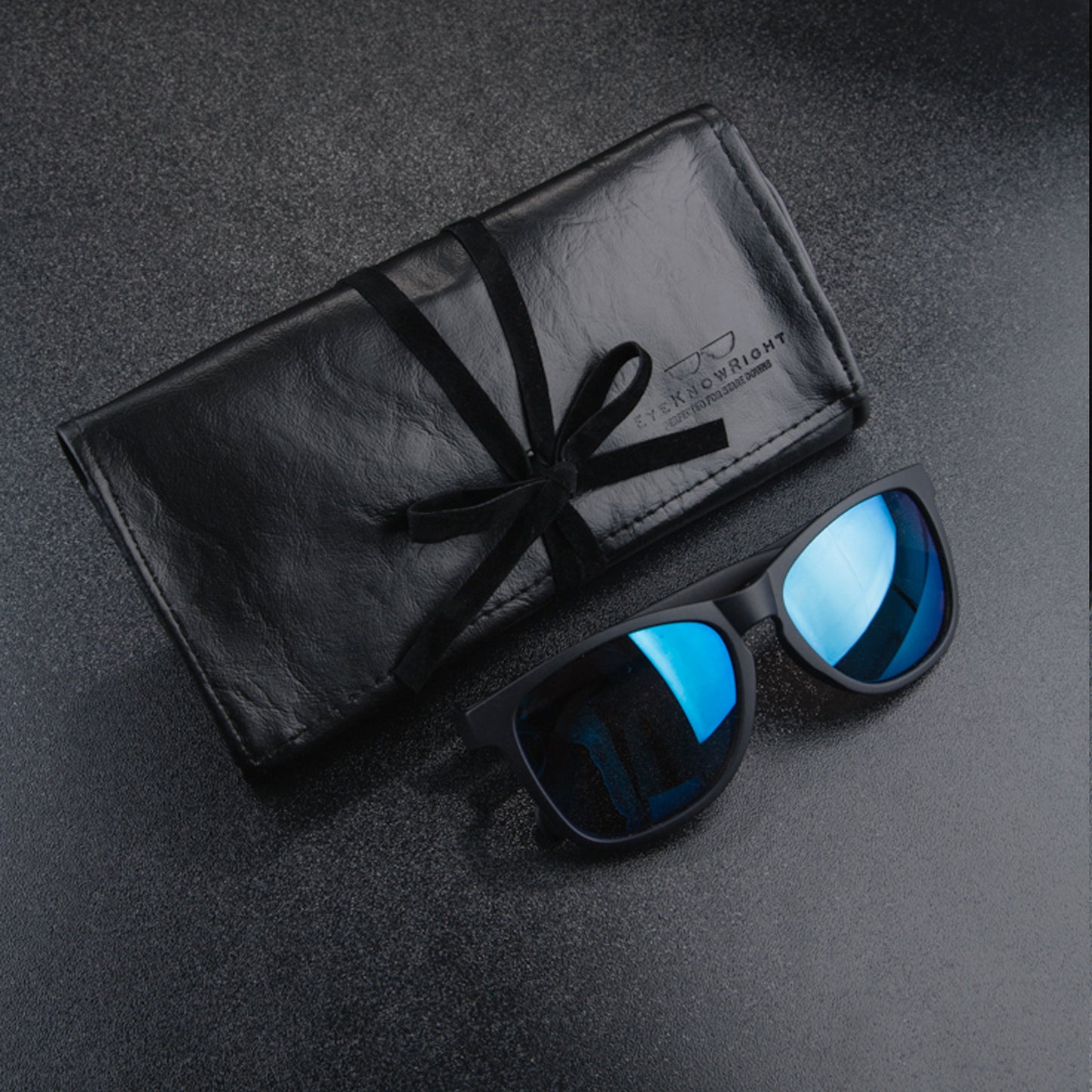 Leatherette Keeper™ in Scroll Black