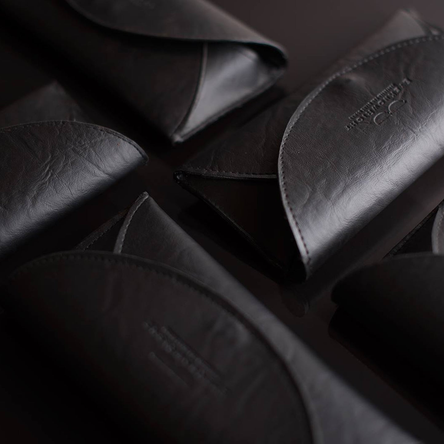 Leatherette Keeper™ vExile in Blackout
